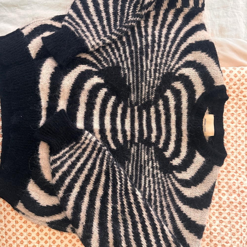 Paloma Wool Matrix Sweater // Monochrome Optical Illusion Sweater - Picture 5 of 7